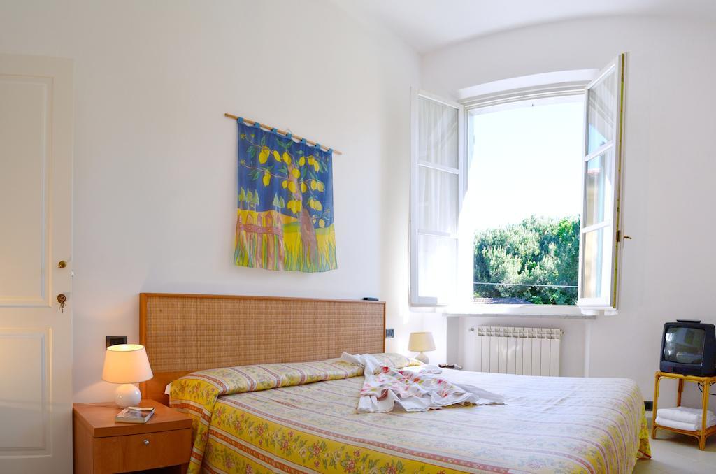 Hotel Villa Fiorisella Marina di Massa Quarto foto
