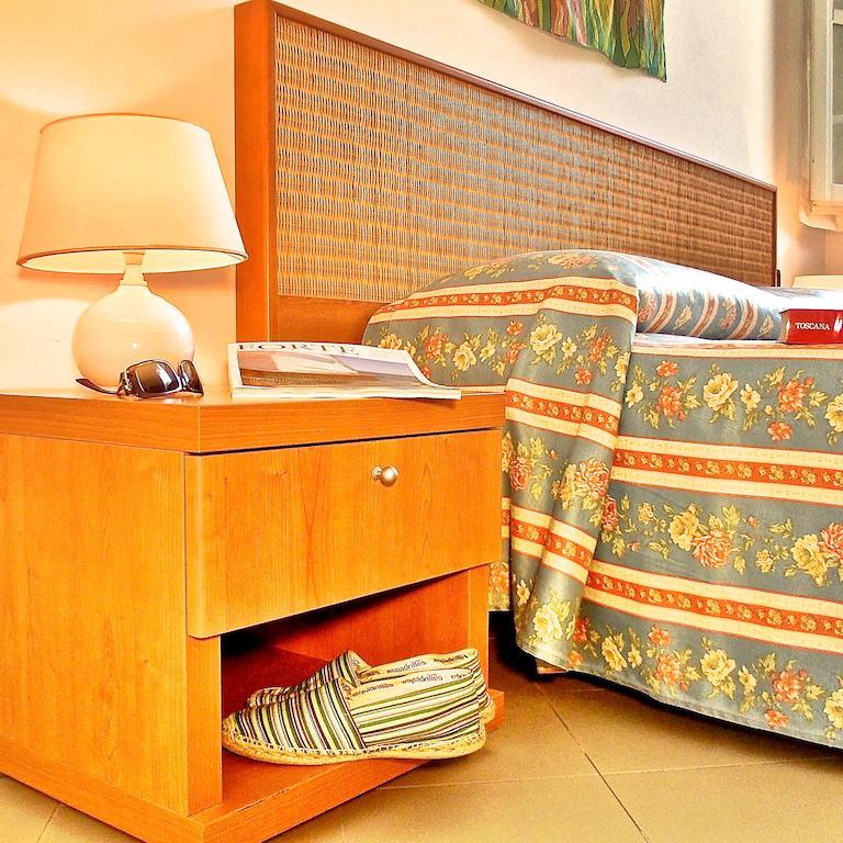 Hotel Villa Fiorisella Marina di Massa Quarto foto